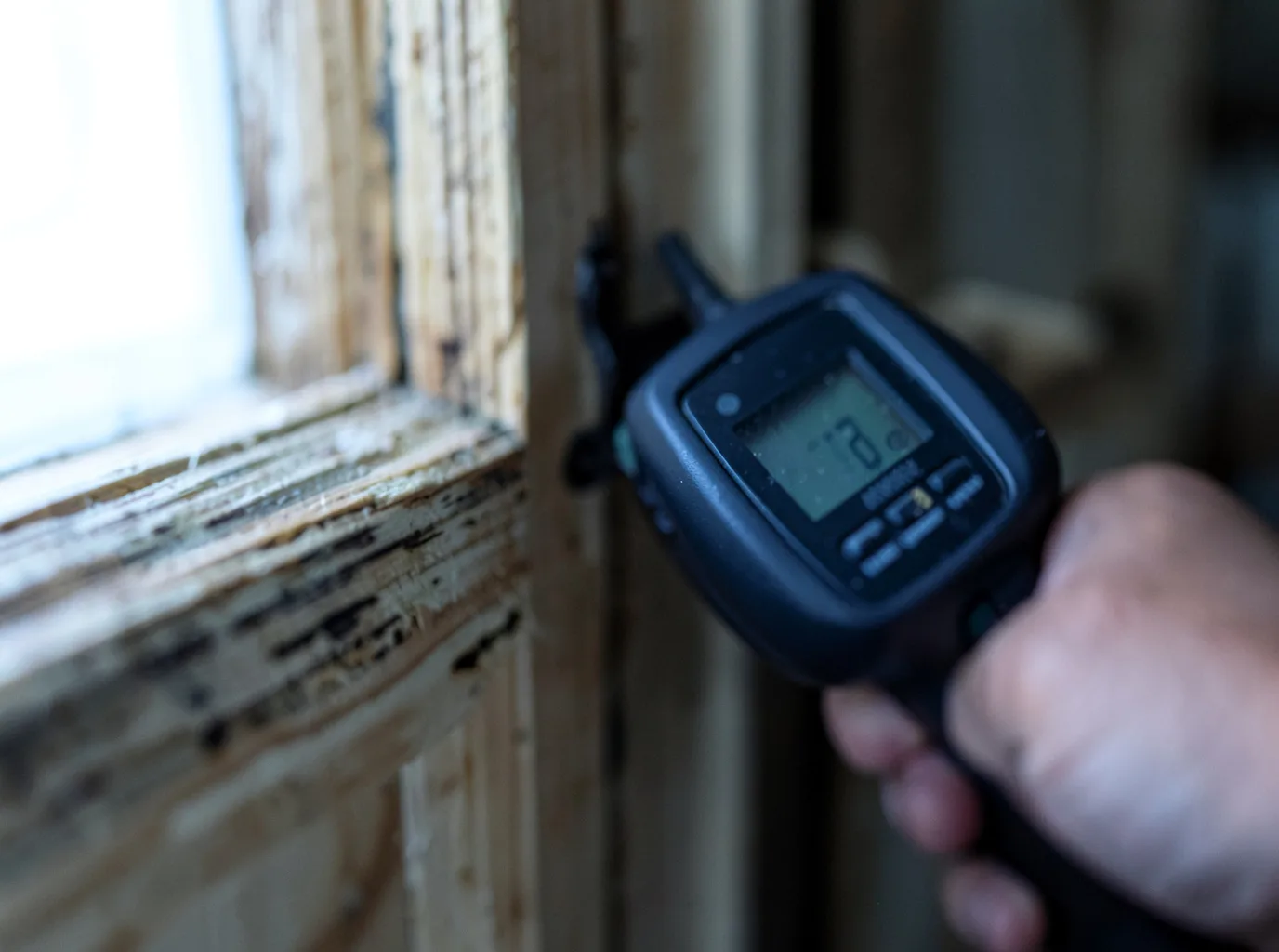 Ceiling Water Damage Repair in Mcdonald, OH
